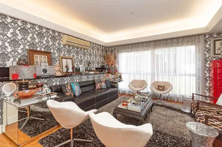 Apartamento com 4 Quartos para alugar, 175m² no Rio Branco, Porto Alegre