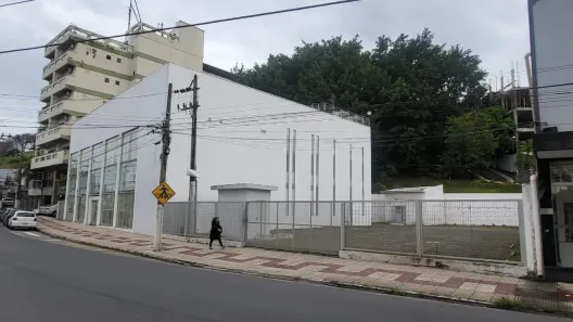 Ponto Comercial para alugar, 1200m² no São João, Volta Redonda