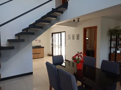 Casa de Condomínio com 3 Quartos para alugar, 177m² no Jacaré, Cabreúva