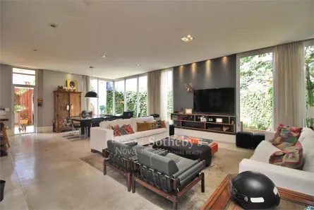 Casa com 3 Quartos à venda, 274m² no Vila Mariana, São Paulo