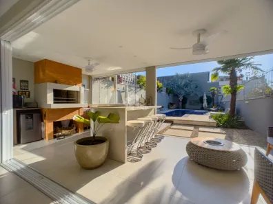 Casa com 3 Quartos à venda, 300m² no Santa Tereza, Porto Alegre
