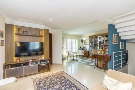 Sobrado com 3 Quartos à venda, 239m² no Campina do Siqueira, Curitiba