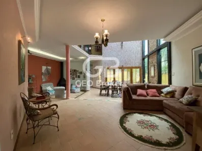 Sobrado com 3 Quartos à venda, 280m² no Loteamento Villa Branca, Jacareí