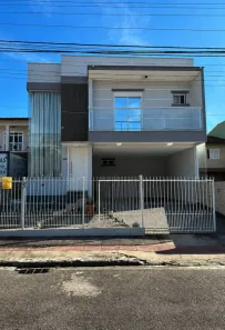 Casa com 3 Quartos à venda, 220m² no Praia Comprida, São José