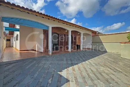 Casa com 3 Quartos à venda, 148m² no Belmira Novaes, Peruíbe