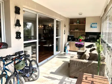 Apartamento com 3 Quartos para alugar, 126m² no Santo Amaro, São Paulo