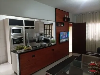 Casa com 2 Quartos à venda, 80m² no Jardim Montecatini, Londrina