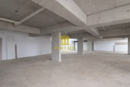 Ponto Comercial para alugar, 230m² no Coração Eucarístico, Belo Horizonte