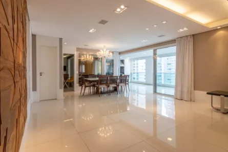 Apartamento com 3 Quartos para alugar, 194m² no Campo Belo, São Paulo