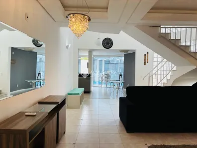 Casa com 3 Quartos para alugar, 292m² no Pedra Branca, Palhoça