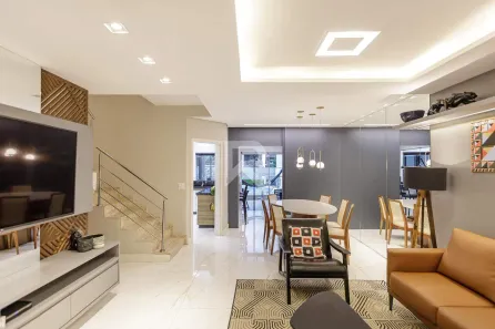 Casa com 3 Quartos à venda, 210m² no Mossunguê, Curitiba