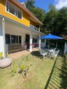 Casa de Condomínio com 4 Quartos para alugar, 300m² no Albuquerque, Teresópolis
