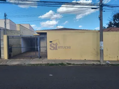 Casa com 3 Quartos para alugar, 150m² no Centro, Araraquara