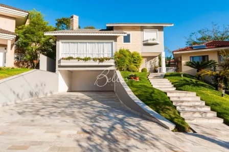 Casa com 4 Quartos à venda, 378m² no Vista Alegre, Curitiba
