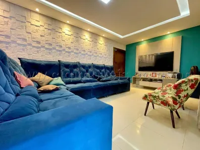 Casa com 3 Quartos à venda, 300m² no Jardim Mariliza, Goiânia