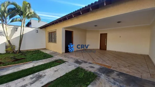 Casa com 3 Quartos para alugar, 220m² no Universitário, Londrina