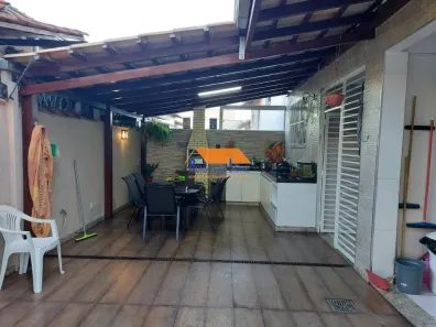 Casa com 4 Quartos à venda, 120m² no Heliópolis, Belo Horizonte