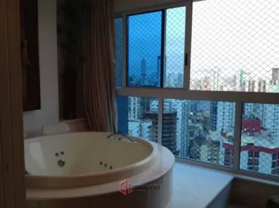 Apartamento com 3 Quartos à venda, 252m² no Centro, Balneário Camboriú