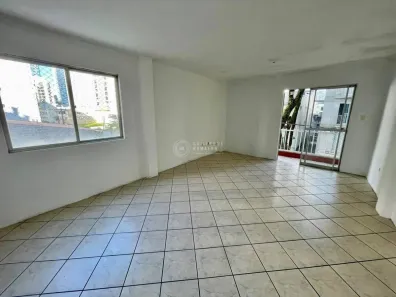 Apartamento com 2 Quartos para alugar, 60m² no Centro, Balneário Camboriú