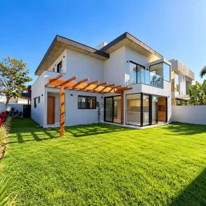 Casa de Condomínio com 4 Quartos para alugar, 330m² no Jacuhy, Serra