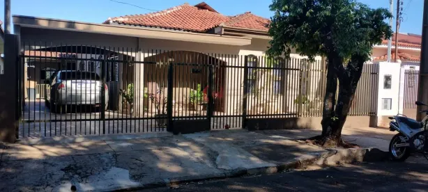 Casa com 3 Quartos à venda, 200m² no Jardim Santana, Presidente Prudente