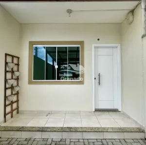 Sobrado com 2 Quartos à venda, 62m² no Rio Pequeno, Camboriú