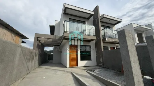 Sobrado com 3 Quartos à venda, 125m² no Forquilhas, São José