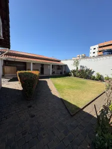 Casa com 3 Quartos à venda, 265m² no Presidente Roosevelt, Uberlândia