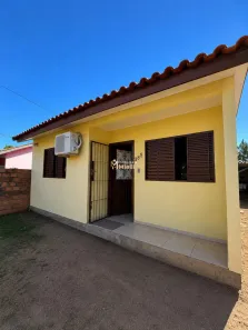 Casa com 2 Quartos à venda, 42m² no Fiuza, Viamão