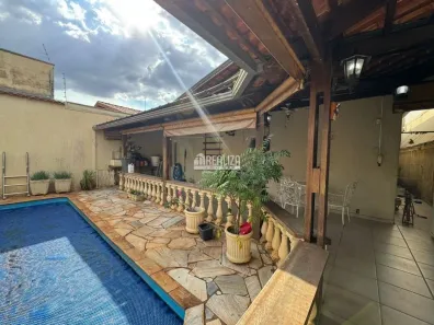 Casa com 3 Quartos à venda, 169m² no Parque São Geraldo, Uberaba