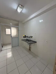 Apartamento com 3 Quartos para alugar, 68m² no Jardim Tupanci, Barueri