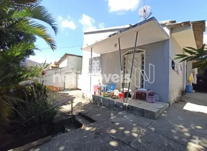 Casa com 2 Quartos à venda, 300m² no Pompéia, Belo Horizonte