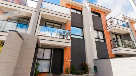 Casa de Condomínio com 3 Quartos à venda, 124m² no Santa Cândida, Curitiba