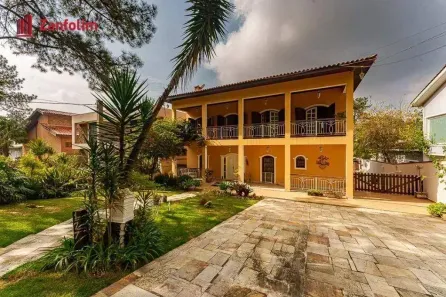 Casa de Condomínio com 5 Quartos à venda, 400m² no Jardim Tupanci, Barueri
