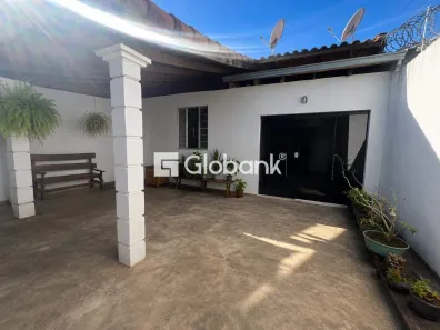 Casa com 3 Quartos à venda, 150m² no Loteamento Novo Jaraguá, Montes Claros