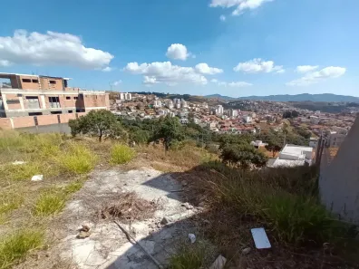 Lote/Terreno à venda, 250m² no Jardim Bandeirantes, Poços de Caldas