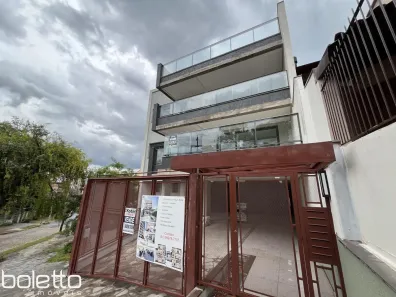 Apartamento com 2 Quartos à venda, 74m² no Três Figueiras, Porto Alegre