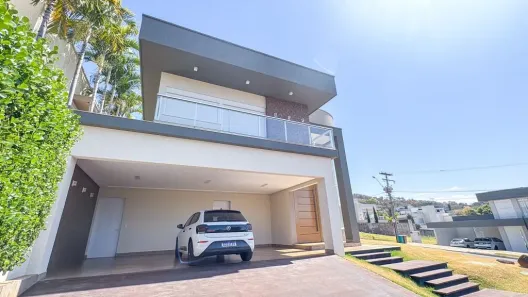 Sobrado com 4 Quartos à venda, 300m² no Residencial Parque Mendanha, Goiânia