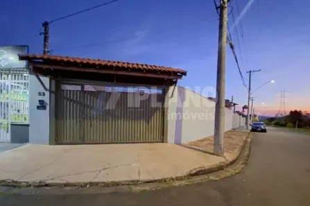 Casa com 3 Quartos para alugar, 251m² no Jardim das Torres, São Carlos