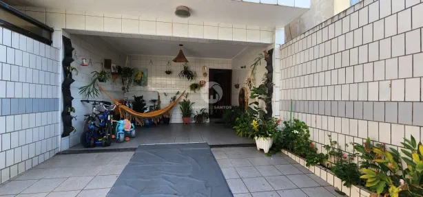 Casa com 6 Quartos à venda, 165m² no Embaré, Santos