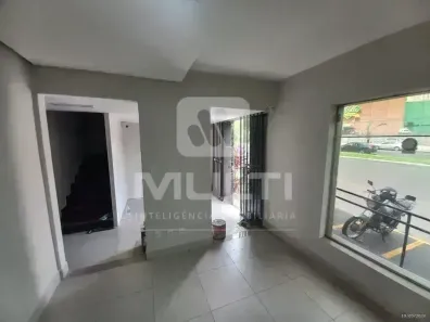 Casa com 1 Quarto para alugar, 230m² no Centro, Uberlândia