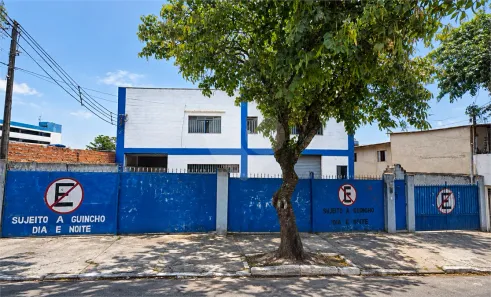 Galpão/Depósito/Armazém à venda, 705m² no Vila Taquari, São Paulo
