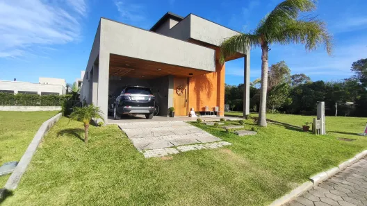 Casa de Condomínio com 3 Quartos à venda, 189m² no , Garopaba