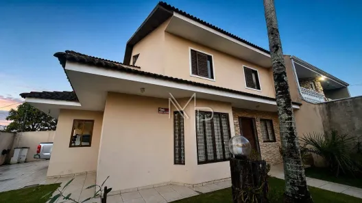 Sobrado com 3 Quartos à venda, 400m² no Novo Mundo, Curitiba