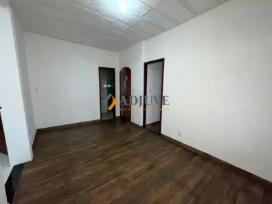 Casa com 2 Quartos para alugar, 55m² no Chácara Flora, Petrópolis