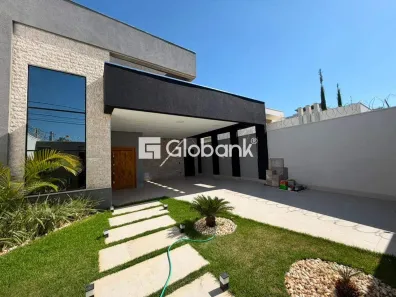 Casa com 3 Quartos para alugar, 160m² no Augusta Mota, Montes Claros