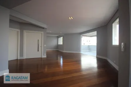 Apartamento com 3 Quartos à venda, 244m² no Vila Uberabinha, São Paulo