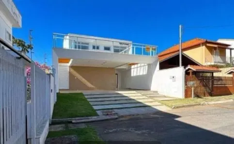 Casa com 3 Quartos à venda, 10m² no São Pedro, Juiz de Fora