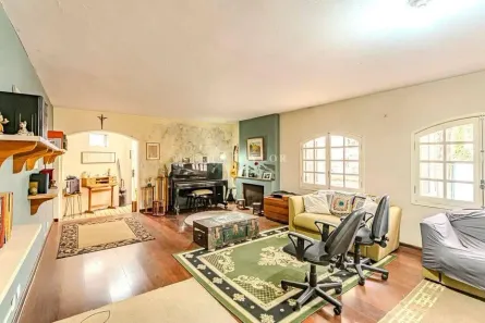 Casa com 3 Quartos para alugar, 201m² no Boaçava, São Paulo