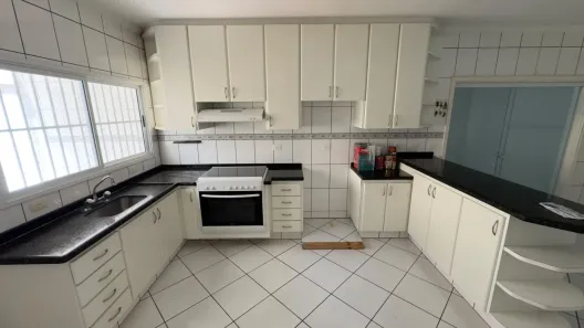 Casa com 3 Quartos à venda, 237m² no Grupo Educacional Esquema, Presidente Prudente